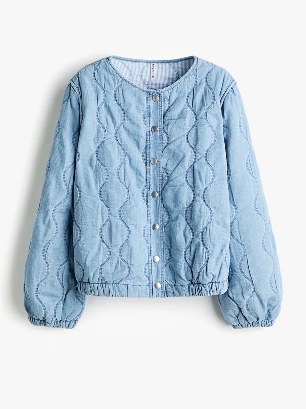 NWOT H&M Quilted Denim Jacket in Blue, Large
